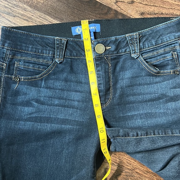 Democracy “Ab” Solution Stretch Denim Shorts - Picture 7 of 12